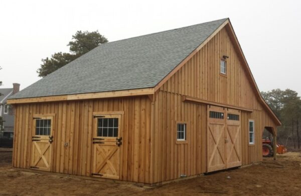 Kennebec modular horse barn
