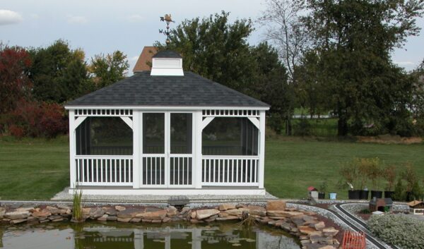 12×16 Rectangle Gazebo with Train tracks